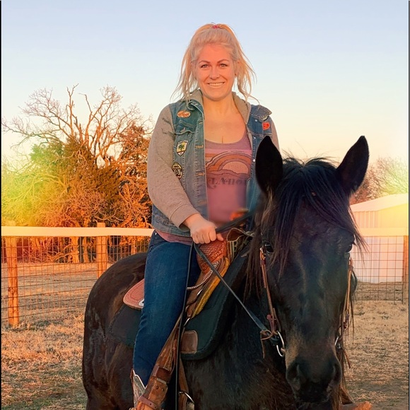 Meet your Posher, Aimee - Picture 1 of 2